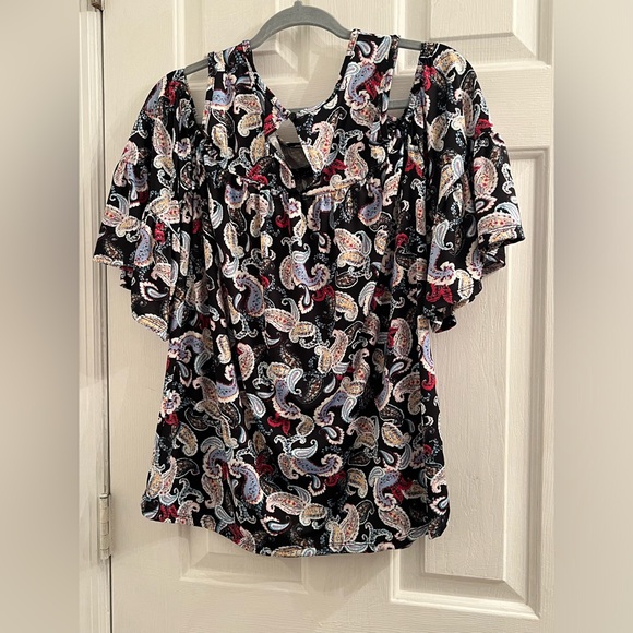 Size small black blue red paisley swirl cut out shoulder loose sleeves blouse - Picture 4 of 6
